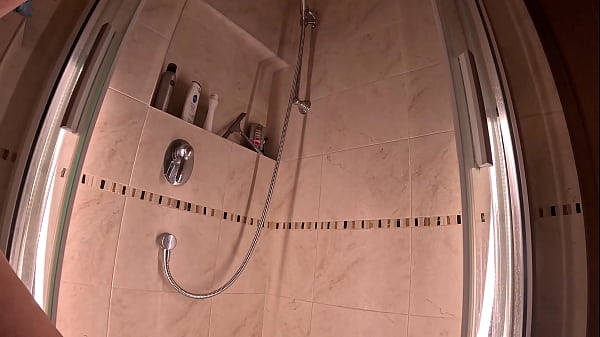 Extreme fisting in the shower