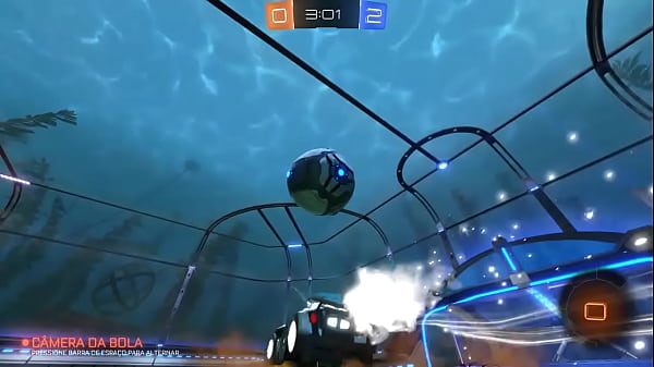 carrinhos submissos fodem em meio ao jogo do treinador safado pau grande