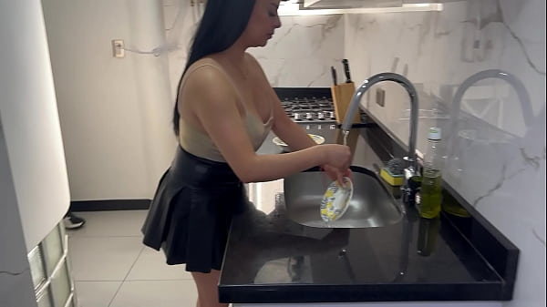 I can’t resist my roommate’s big cock and we end up fucking in the kitchen – ANTONELLA BLAKE
