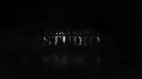 Hot MILF Mibby broke a stallion and let a big cock fuck her in the ass EKS661P02