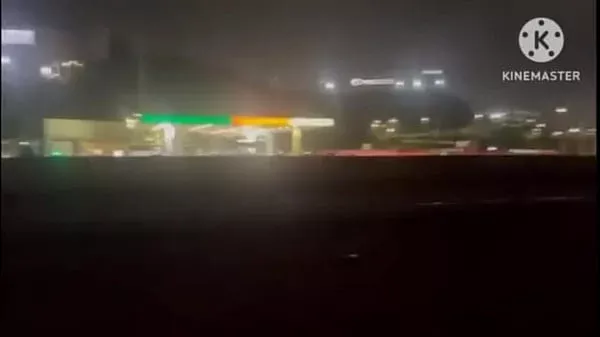 NEGÃO COMENDO MINHA ESPOSA NO MEIO DA AVENIDA DUTRA RJ