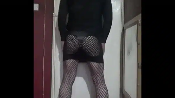 bisexual crossdresser uses a pump to make him bigger part 5