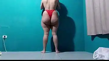 Gay rabudo de calcinha