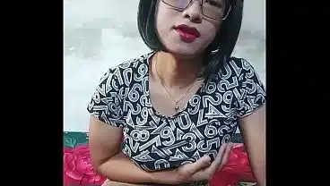 Transvestite Masturbating And Cumming