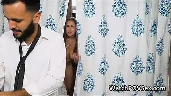 Bigtit cheats behind husband in shower