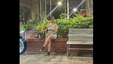 POV porno real callejero, recojo en mi carro a una linda milf latina muy buena y la llevo a mi apartamento y termino chorreando su cara de semen y se traga la leche