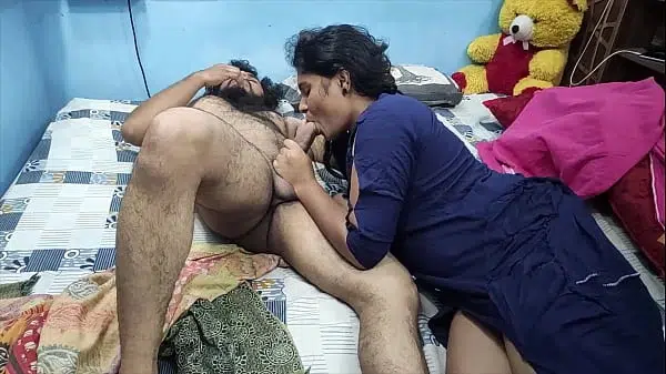 Virgin Punjabi Kudi’s Pink Phuddi Popped by Horny Driver